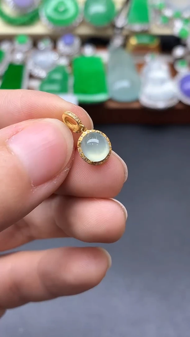 颈饰18K金镶嵌翡翠264-中国好珍宝