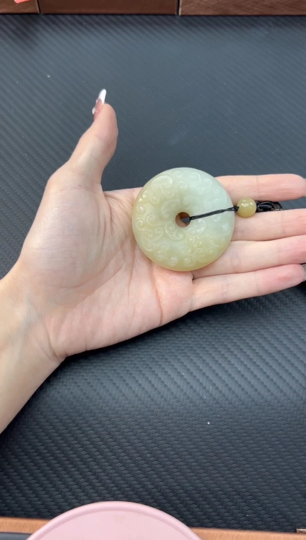 【闪购商品】和田玉把件未镶嵌且末微色差迪克兰把件