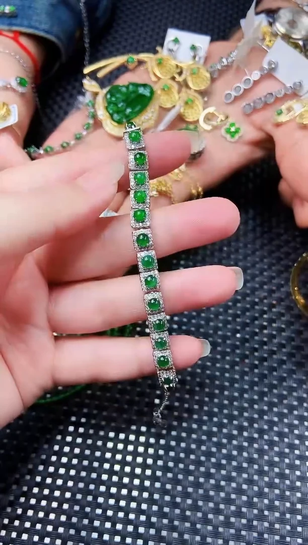 【闪购商品】翡翠手链未镶嵌111111111