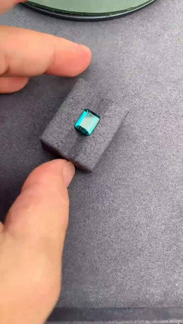 【闪购商品】碧玺裸石未镶嵌2.3ct拉贡