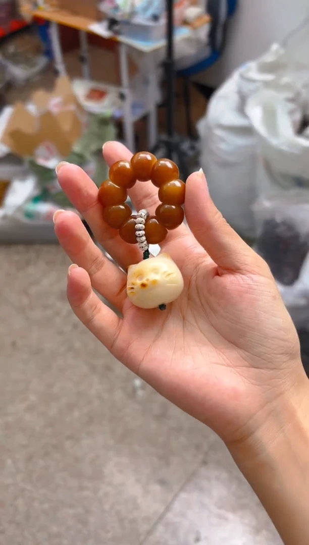 吊坠菩提根/象牙果栗子手捻带猫咪头