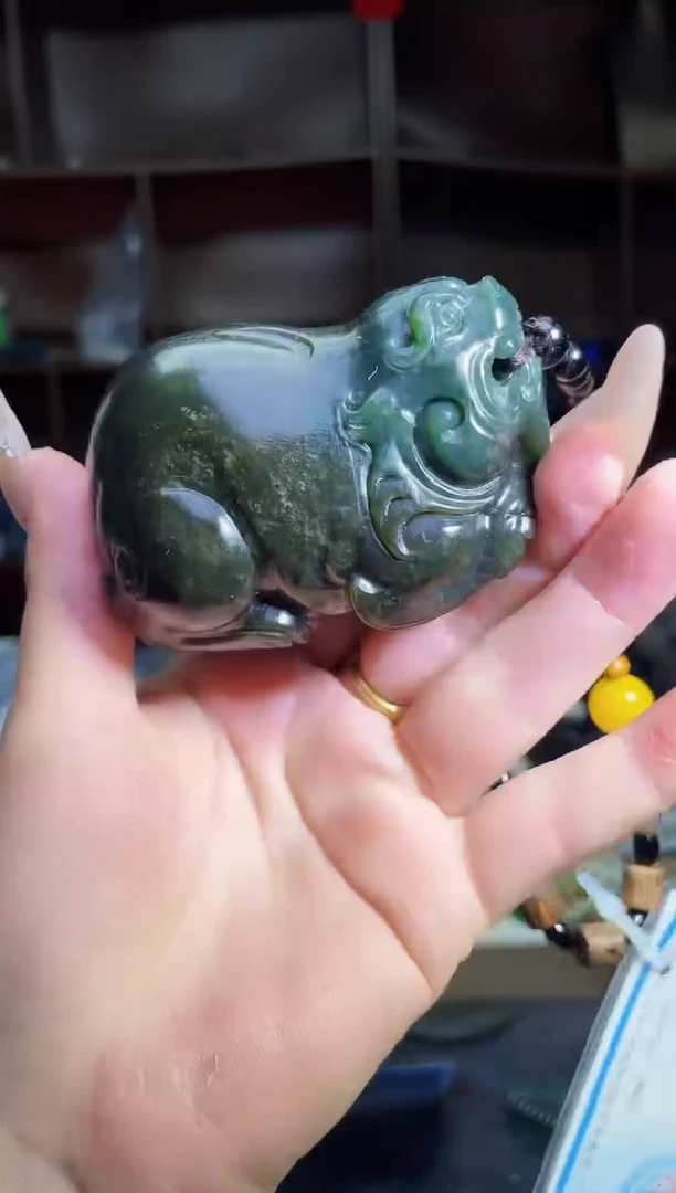 和田玉未镶嵌颈饰1