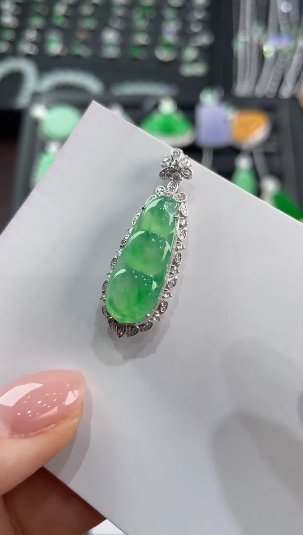 18K金镶嵌挂件翡翠ZHG01119-15