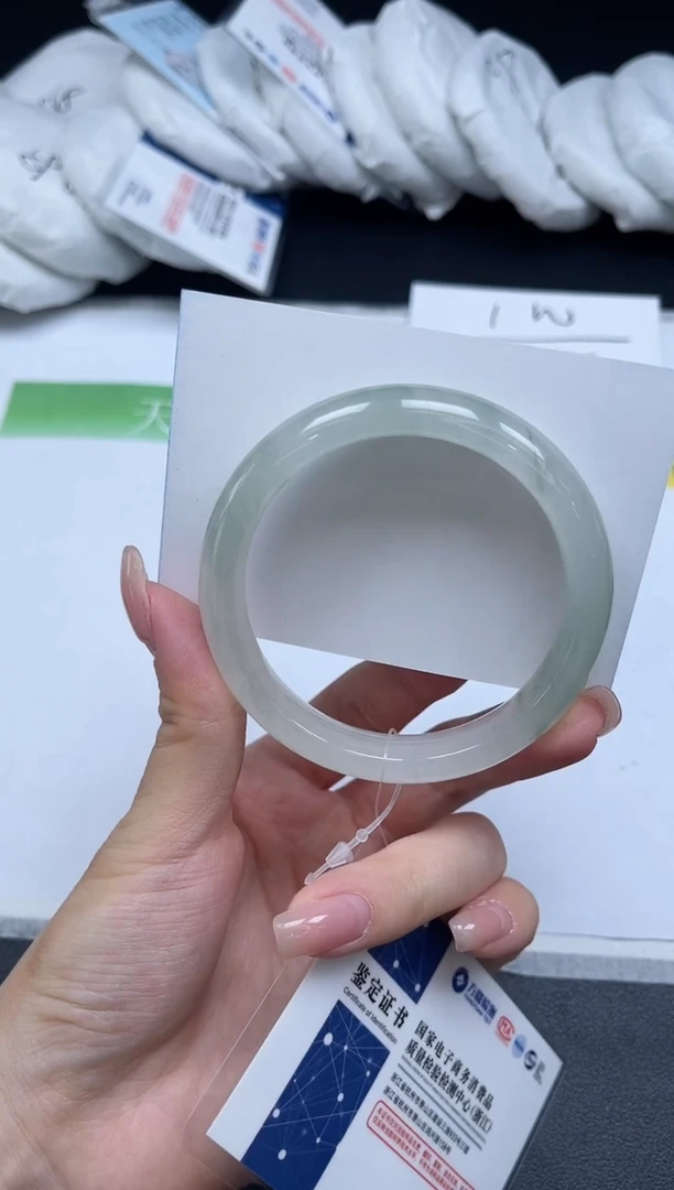 未镶嵌手镯石英质玉066-5455