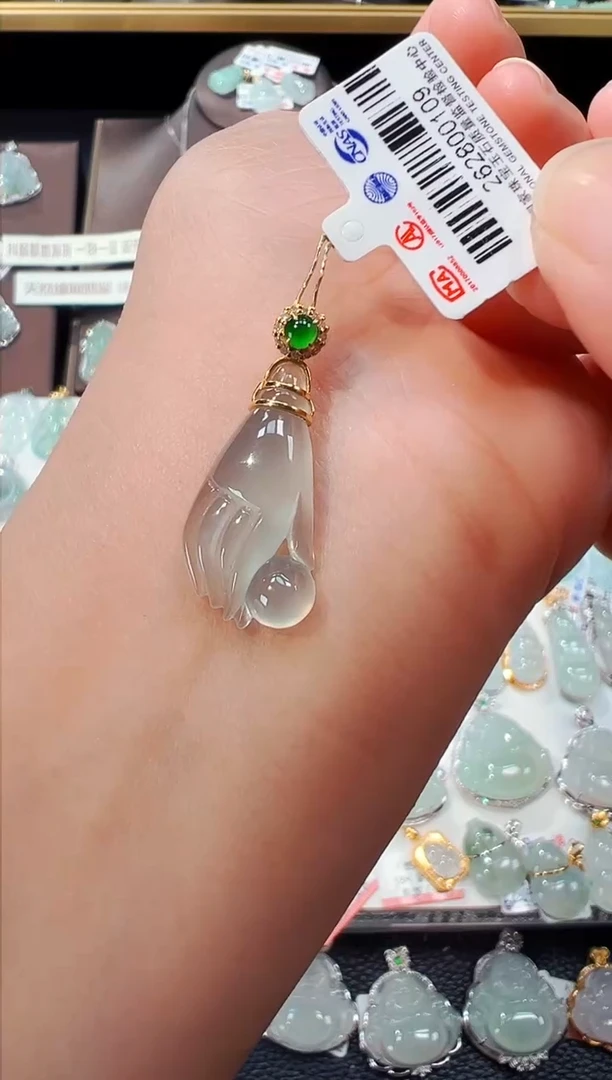 【闪购商品】翡翠吊坠(不含链)18K金镶嵌掌上明珠吊坠109
