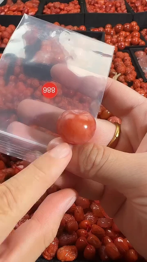 颈饰未镶嵌南红玛瑙1