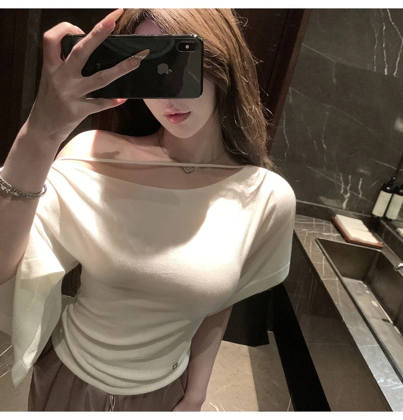 大码女装胖mm纯欲露肩喇叭袖半袖T恤女不规则收腰气质短款上衣