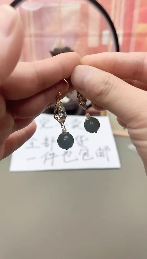 银S925镶嵌石英质玉（天山翠）耳坠h401