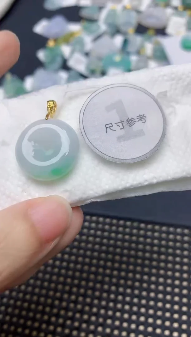 颈饰未镶嵌翡翠天然缅甸A货翡翠