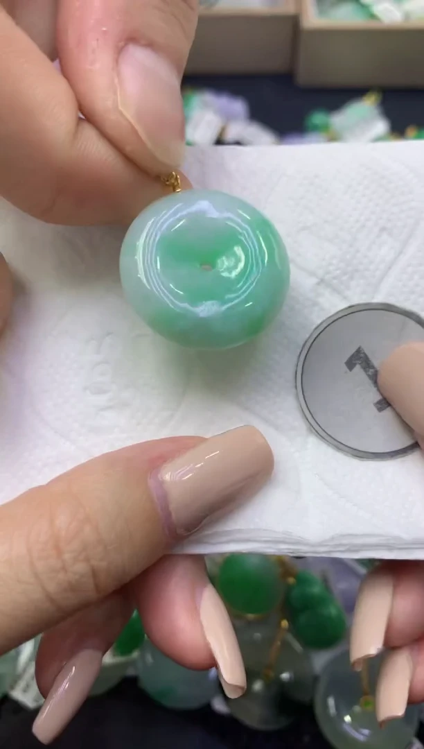 颈饰未镶嵌翡翠天然缅甸翡翠A货