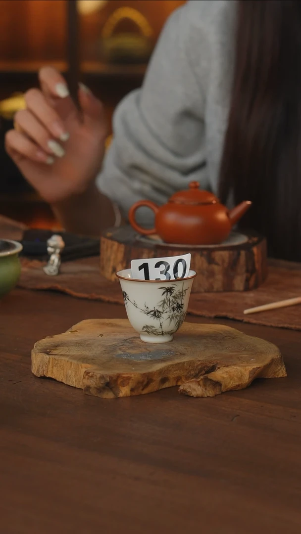 包铜墨竹杯...130