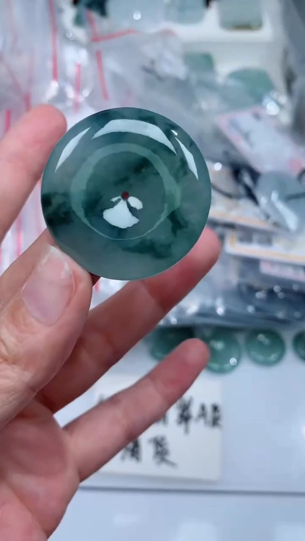 颈饰未镶嵌翡翠吊坠
