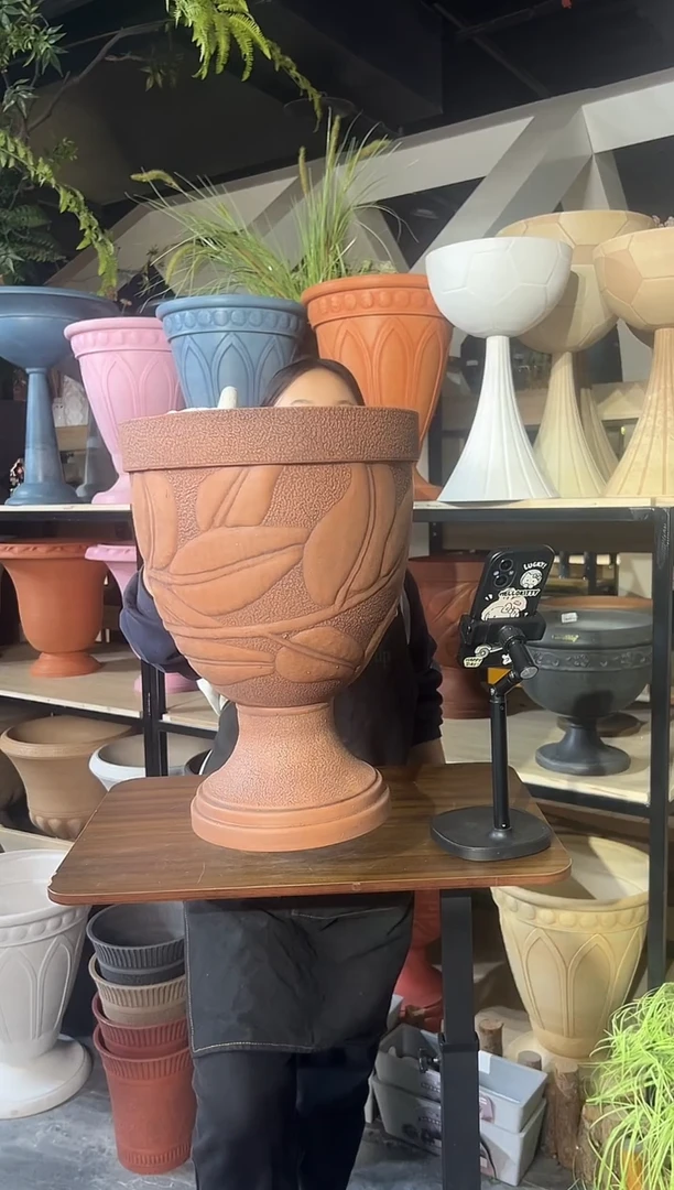 30*42/MG30/陶土双色酒杯浮雕手工花盆