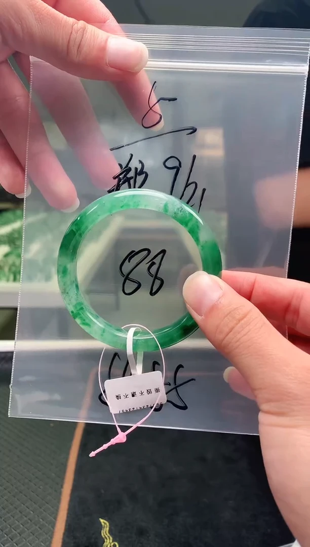 未镶嵌非洲翠手镯石英质玉非洲翠手镯54-55圈口5号
