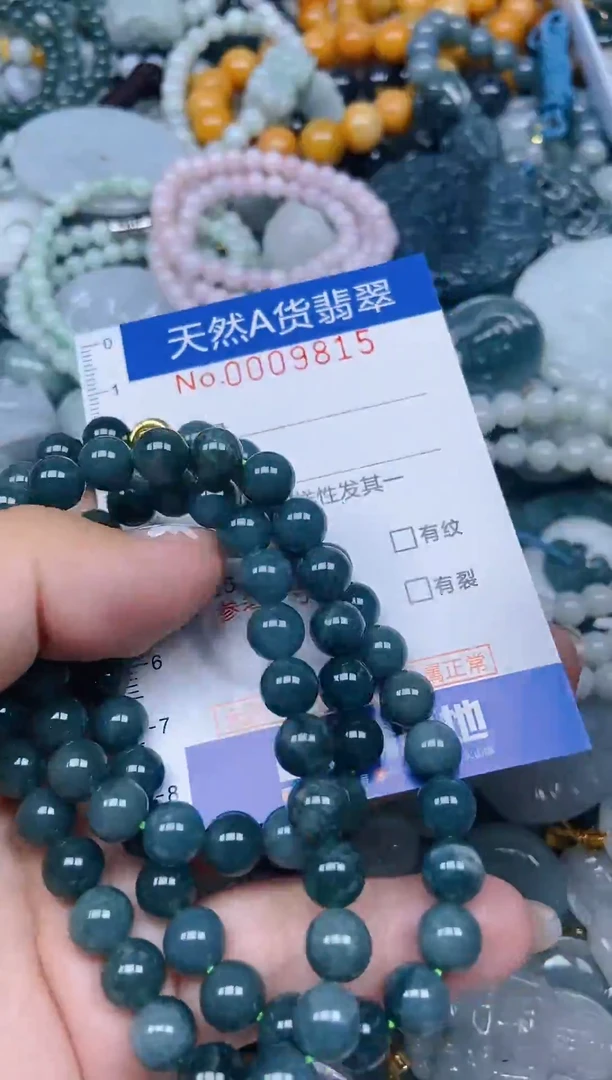 翡翠未镶嵌颈饰批量多样性发其一