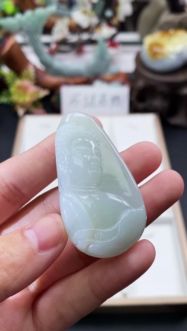 翡翠未镶嵌颈饰天然缅甸A货翡翠