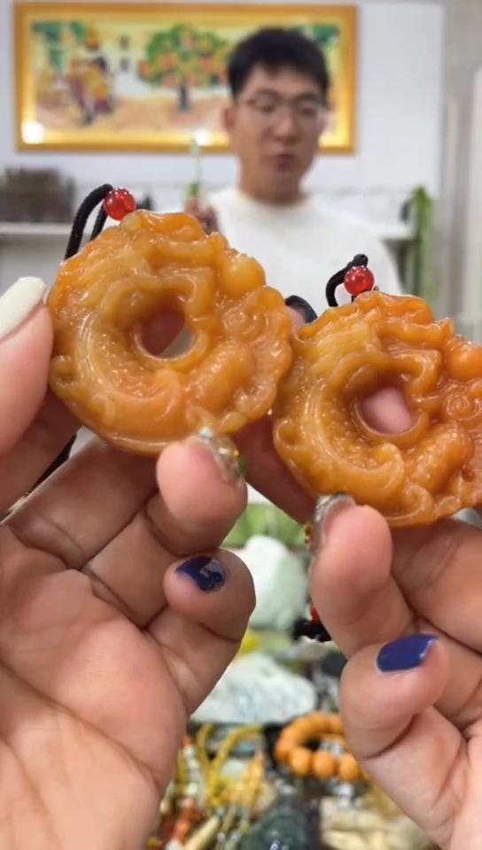 未镶嵌岫玉吊坠