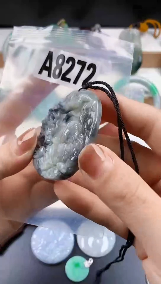 颈饰未镶嵌翡翠天然翡翠吊坠挂件