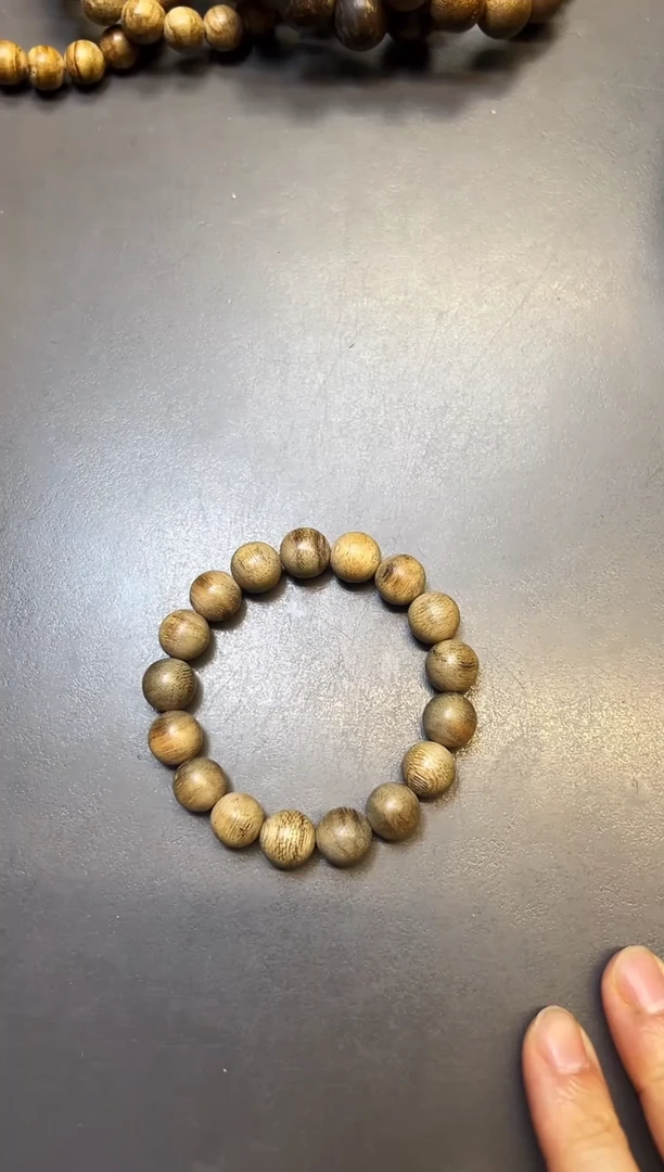 沉香手串风****豆1.2文莱绿底奇楠种9.3克多样性发货1条