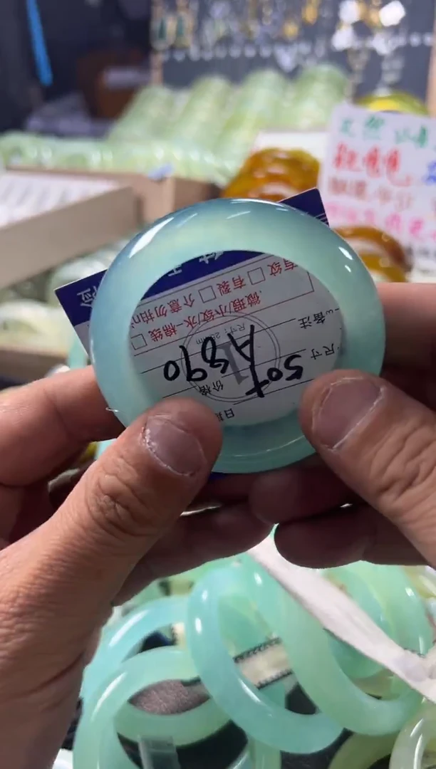 未镶嵌蛇纹石玉手镯1