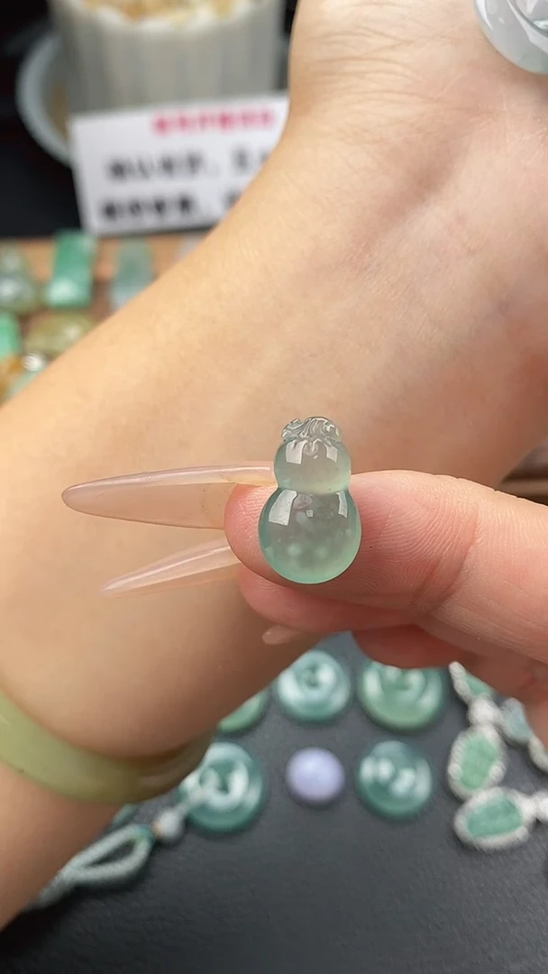 颈饰未镶嵌翡翠葫芦