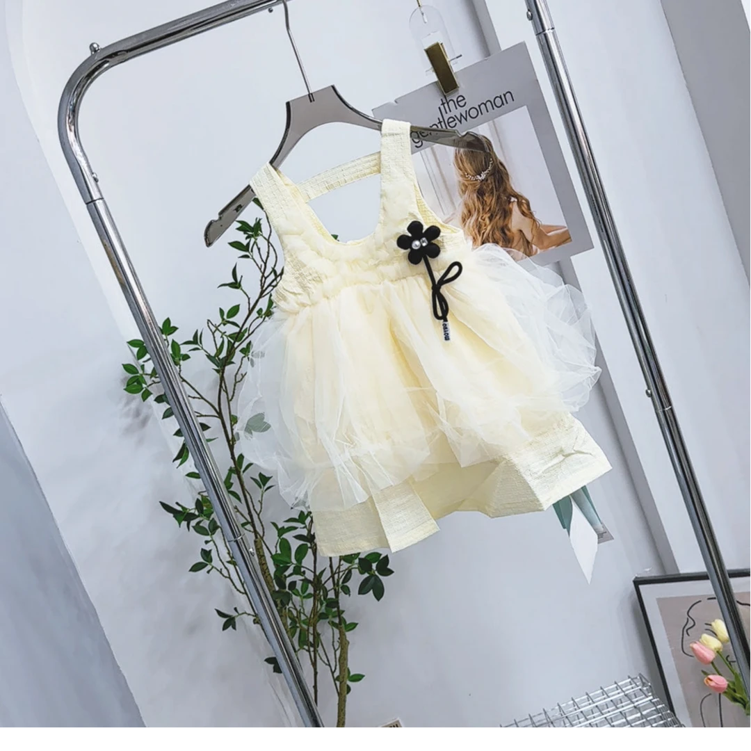 32213高端专享夏款背带连衣裙米色