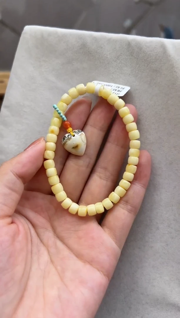 【闪购商品】琥珀裸石未镶嵌10202023-手串