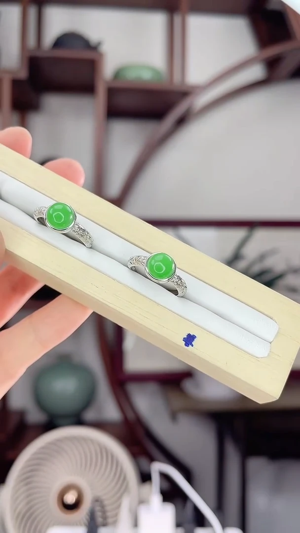 翡翠戒指银S925镶嵌蛋面戒指J1