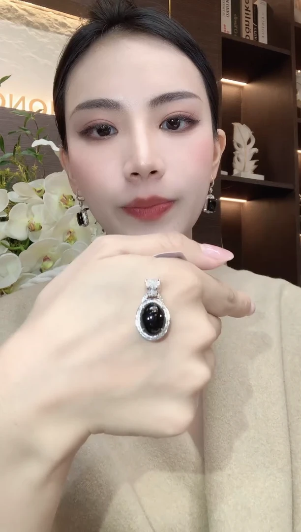 吊坠(不含链)18K金镶嵌翡翠D11