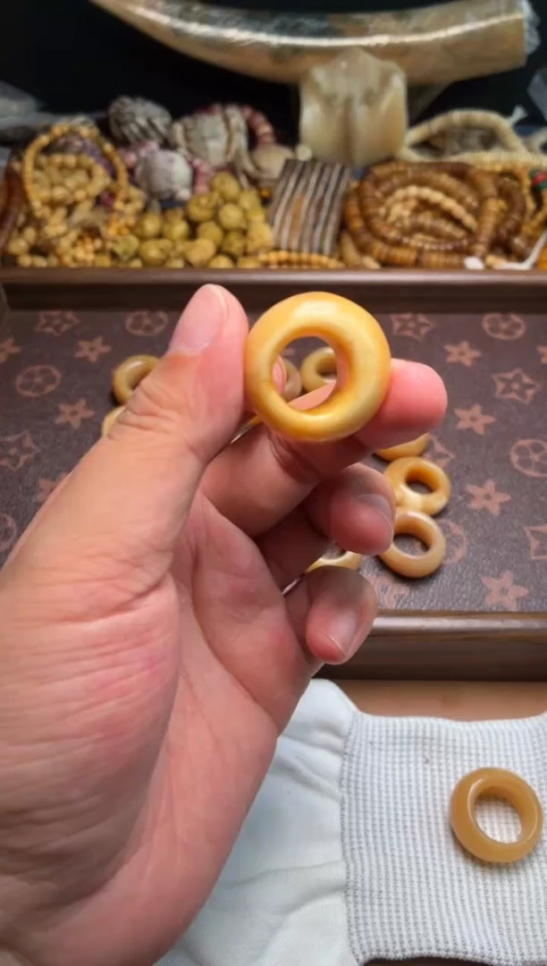 其他牛骨o****ᵎ杂件05-马骨老料跑环