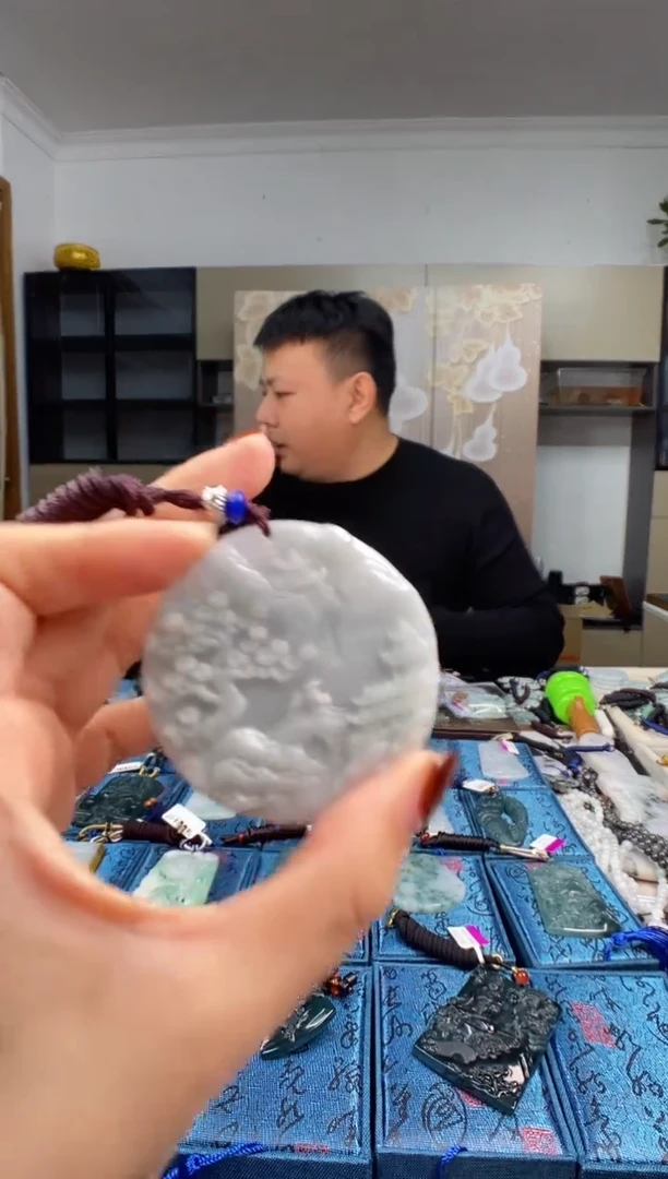 颈饰未镶嵌翡翠多样性发其一