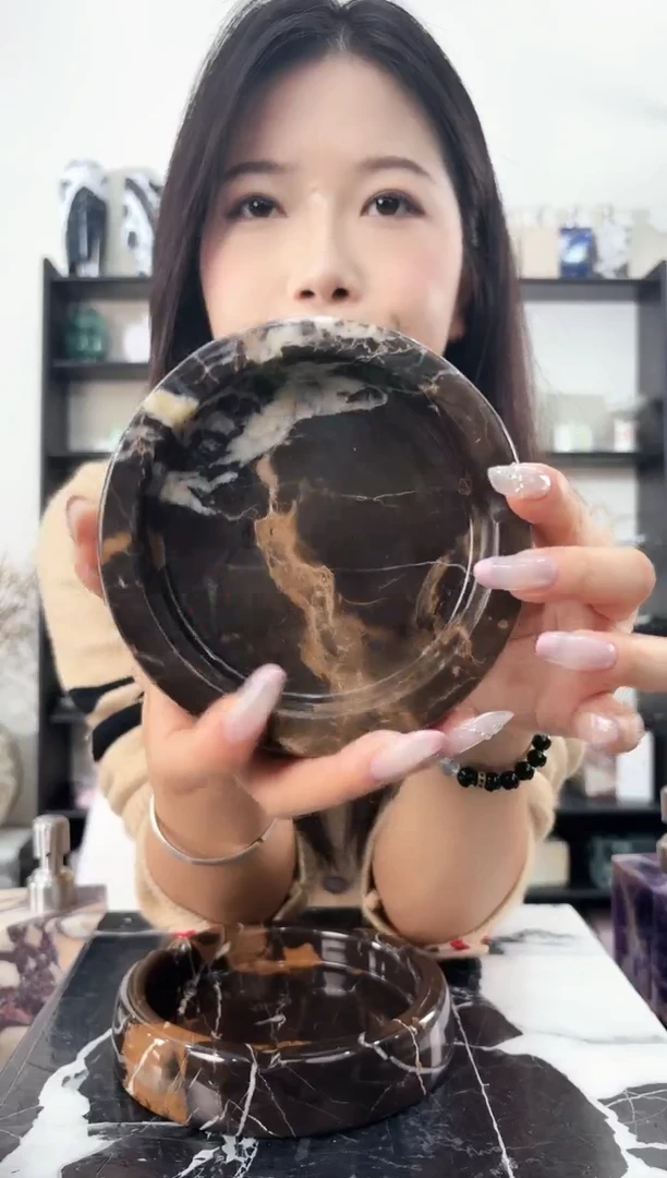 石材黑金花烟灰缸048