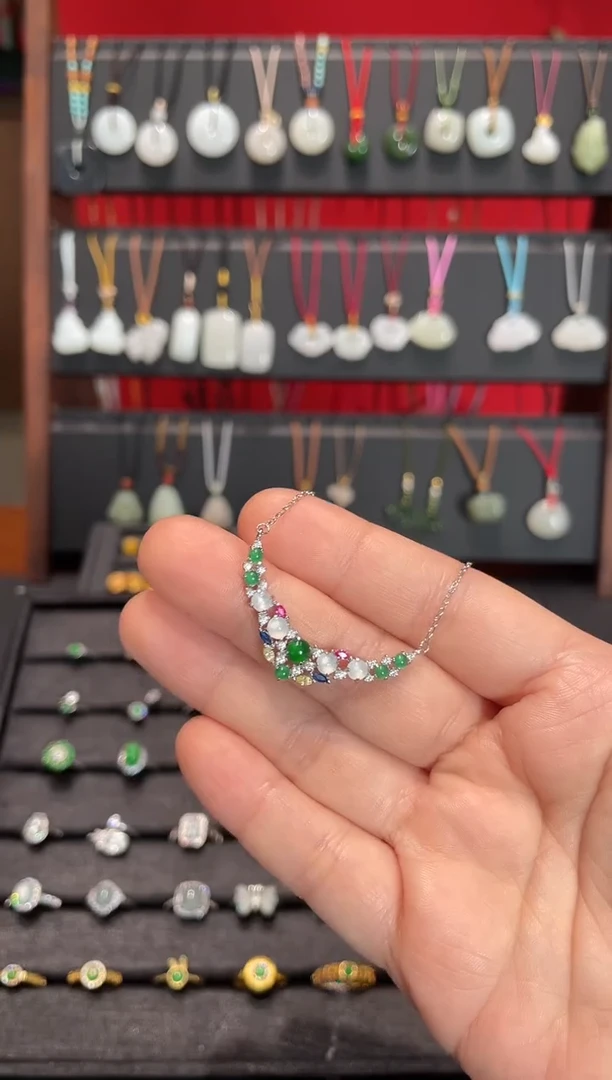 颈饰银S925镶嵌翡翠吊坠