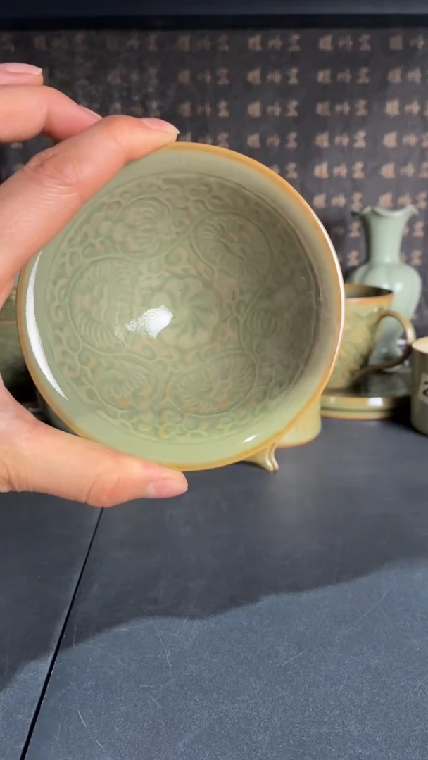 耀州窑仰山团菊斗笠微瑕