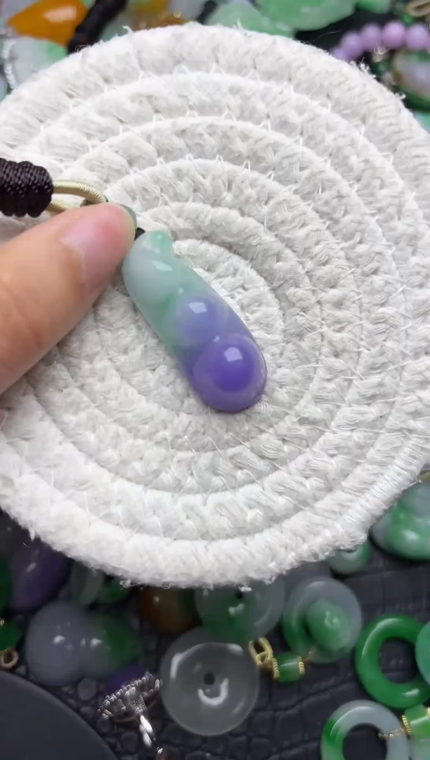 颈饰未镶嵌翡翠缅甸翡翠吊坠