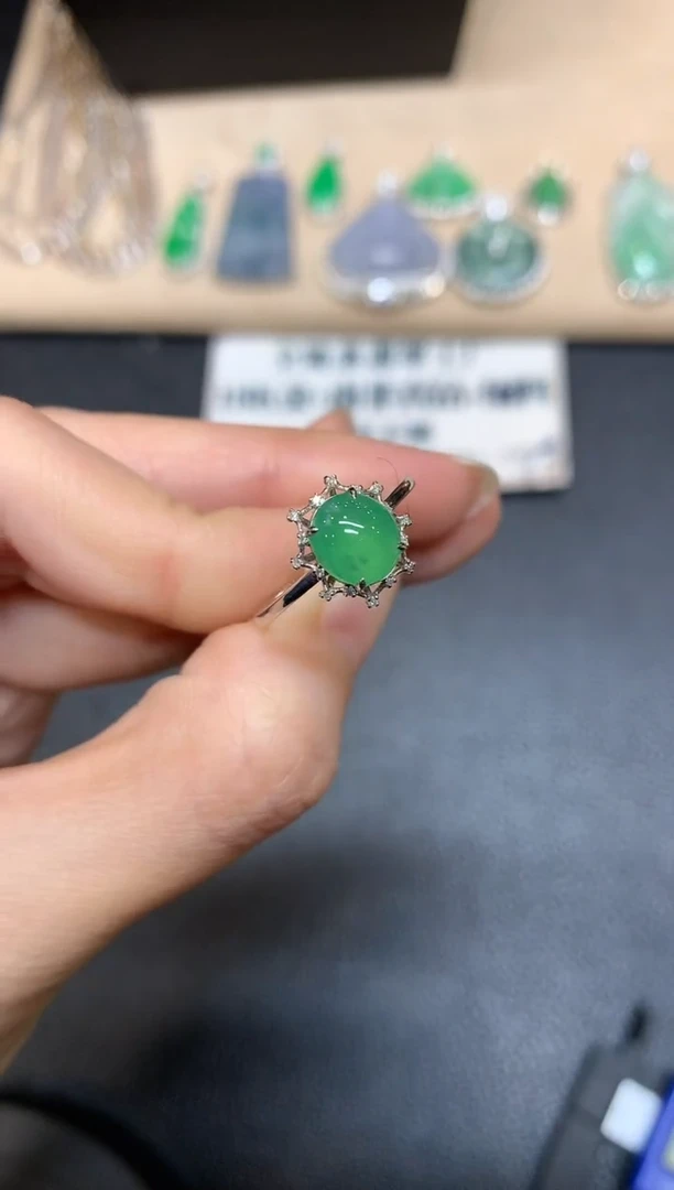 【闪购商品】翡翠戒指18K金镶嵌【无服务费