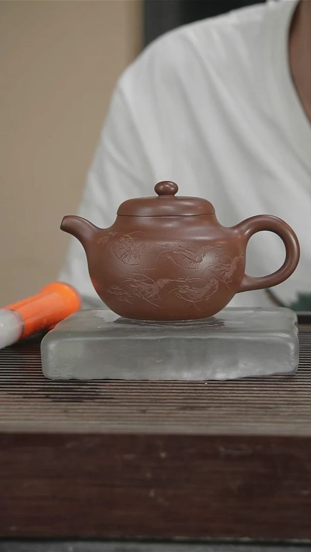 茶壶紫砂高工亚萍，带证400CC189号