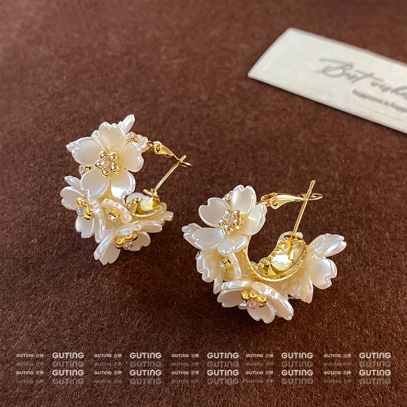 铜合金合成锆石耳饰 20565爆款贝贝五瓣花朵耳钉精致御姐风耳饰