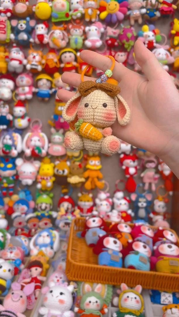 纯手工制作毛线钩织成品胡萝卜小兔
