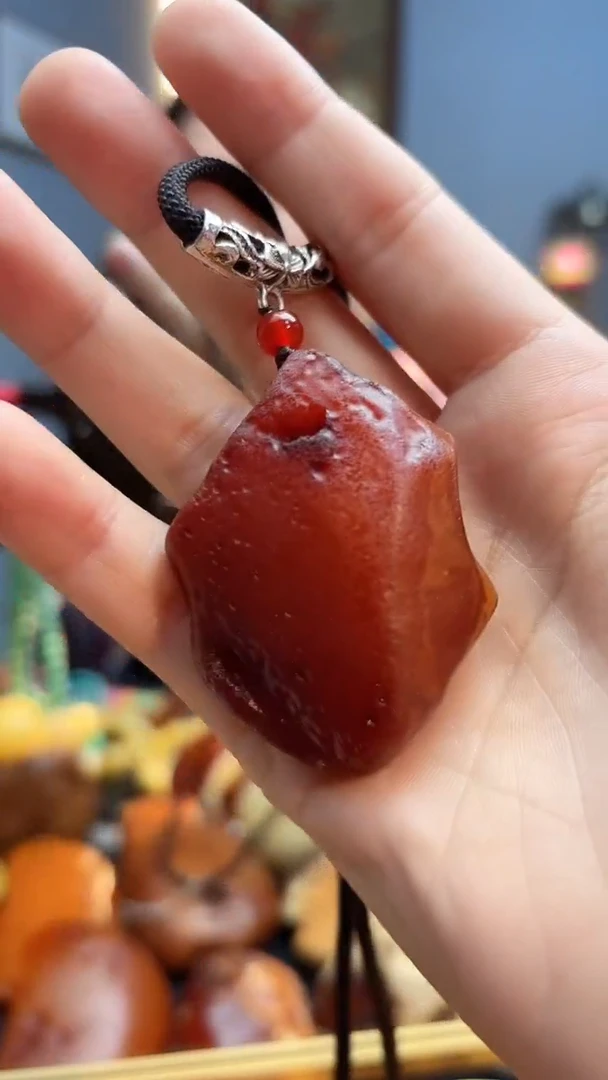 琥珀颈饰未镶嵌吊坠