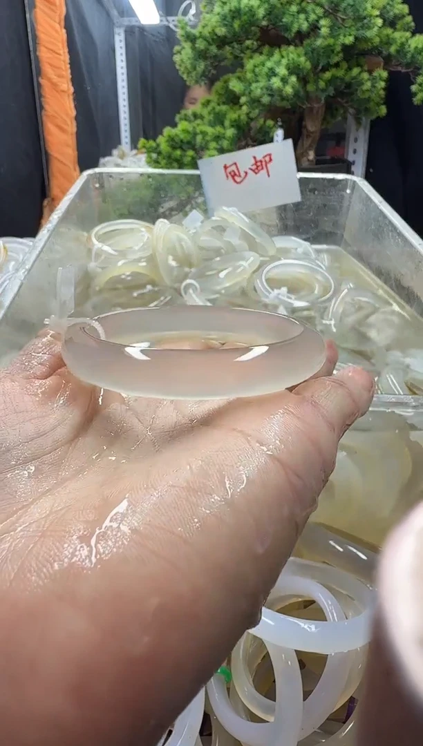 玛瑙/玉髓手镯未镶嵌79