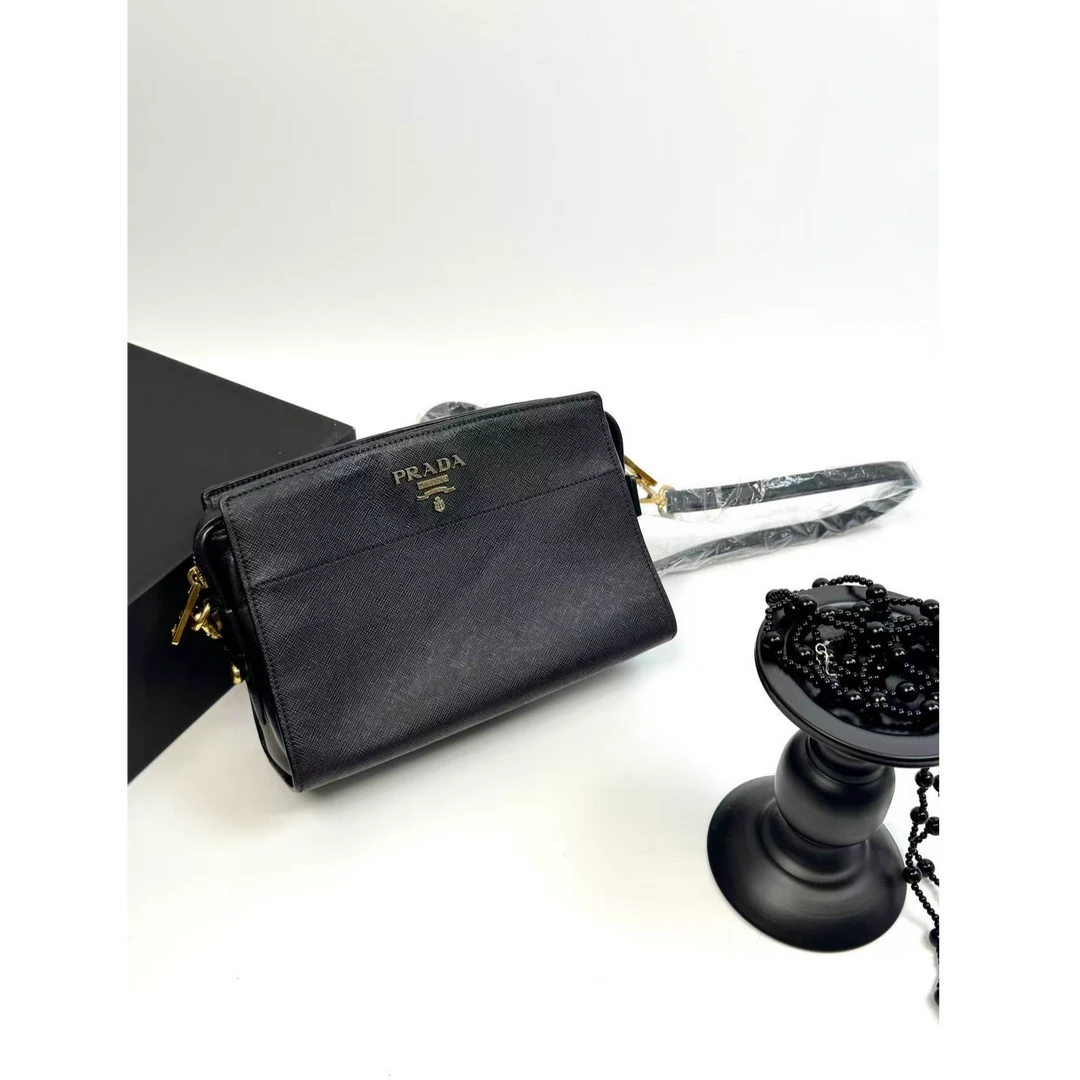 95新 Prada/普拉达 【小考拉】PRADA 黑金相机斜挎包