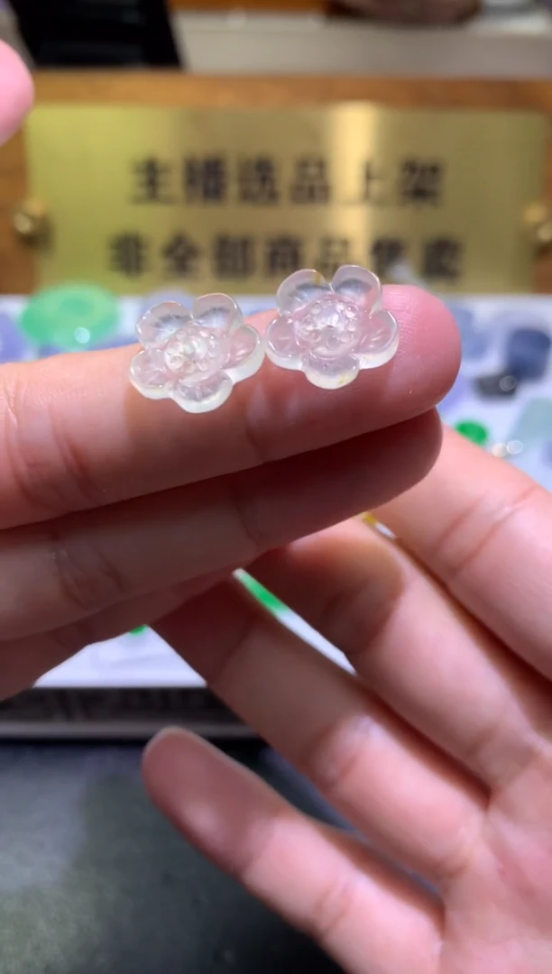 未镶嵌定制翡翠毛货