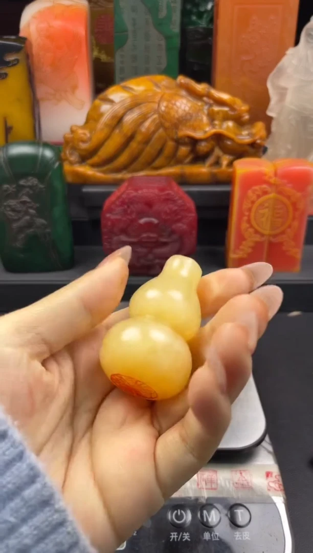 寿山石印石高山晶葫芦（福禄）圆章-如意