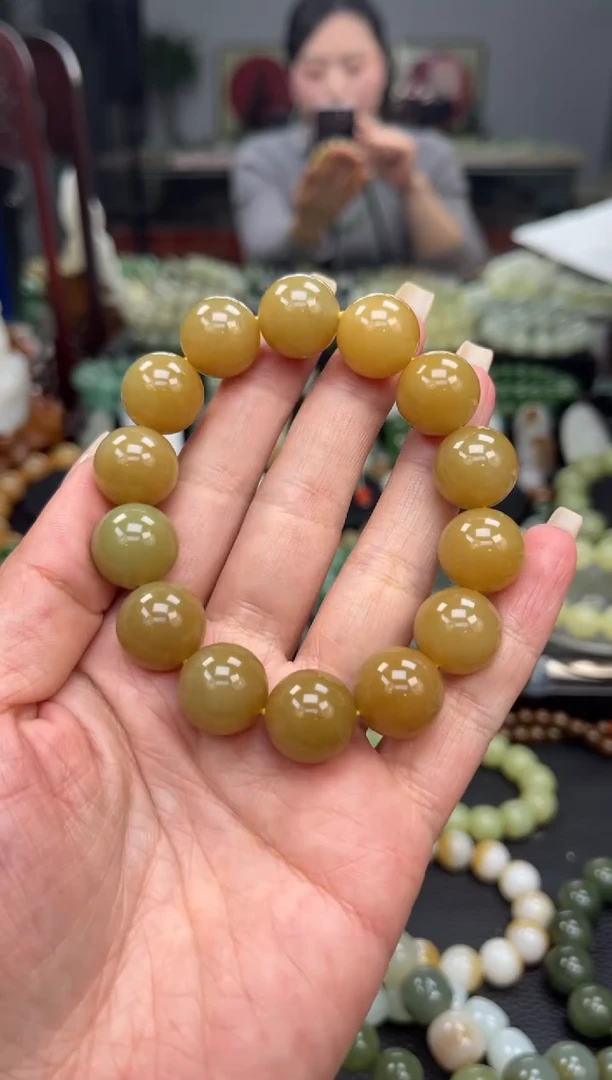 【闪购商品】和田玉手串未镶嵌新疆且末黄金糖卡15