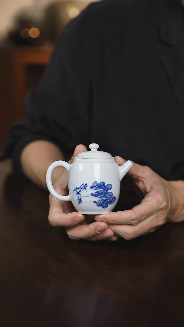 写意青花高仕壶/白菜120cc