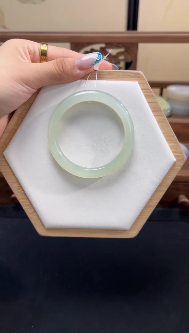 和田玉手镯未镶嵌54.8