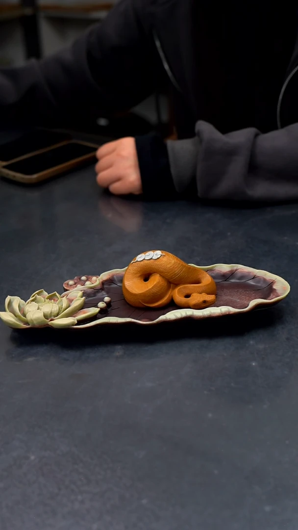 【闪购商品】金钱蛇天然原石手工雕刻