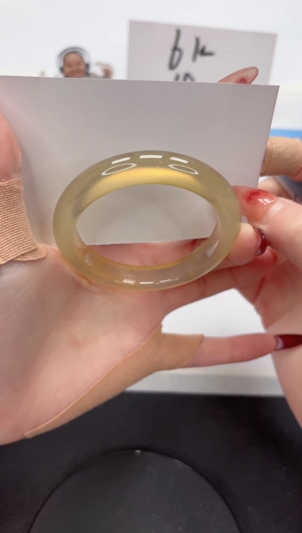 【闪购商品】石英质玉手镯未镶嵌A23-52.1