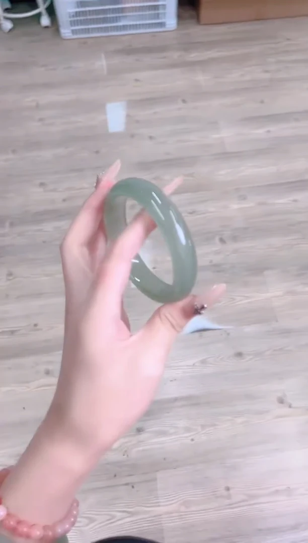 未镶嵌手镯石英质玉184-63东